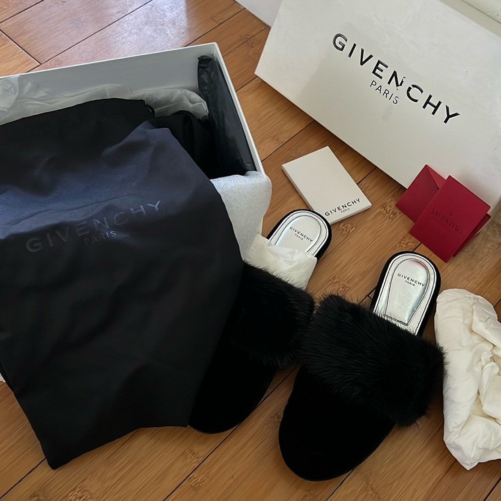 Womens Givenchy Black velvet and fur mules Bedford Noir size 38 1/2